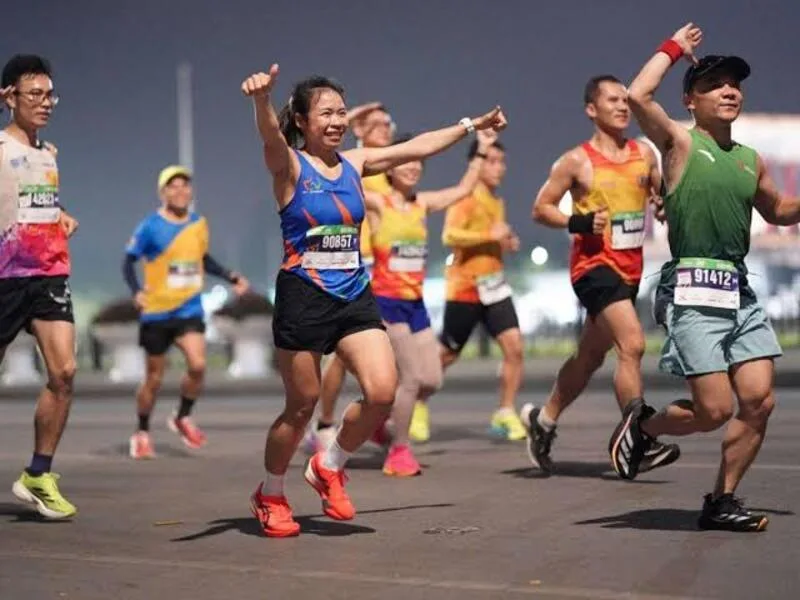 Người mới nên chọn các cự ly ngắn để làm quen không khí race trước khi nâng cấp lên 21K hoặc 42K.